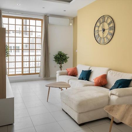 Entire Luxury Sliema Townhouse Steps From Beach Esterno foto