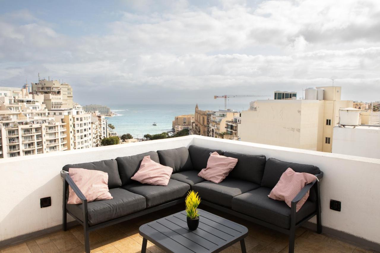 Entire Luxury Sliema Townhouse Steps From Beach Esterno foto