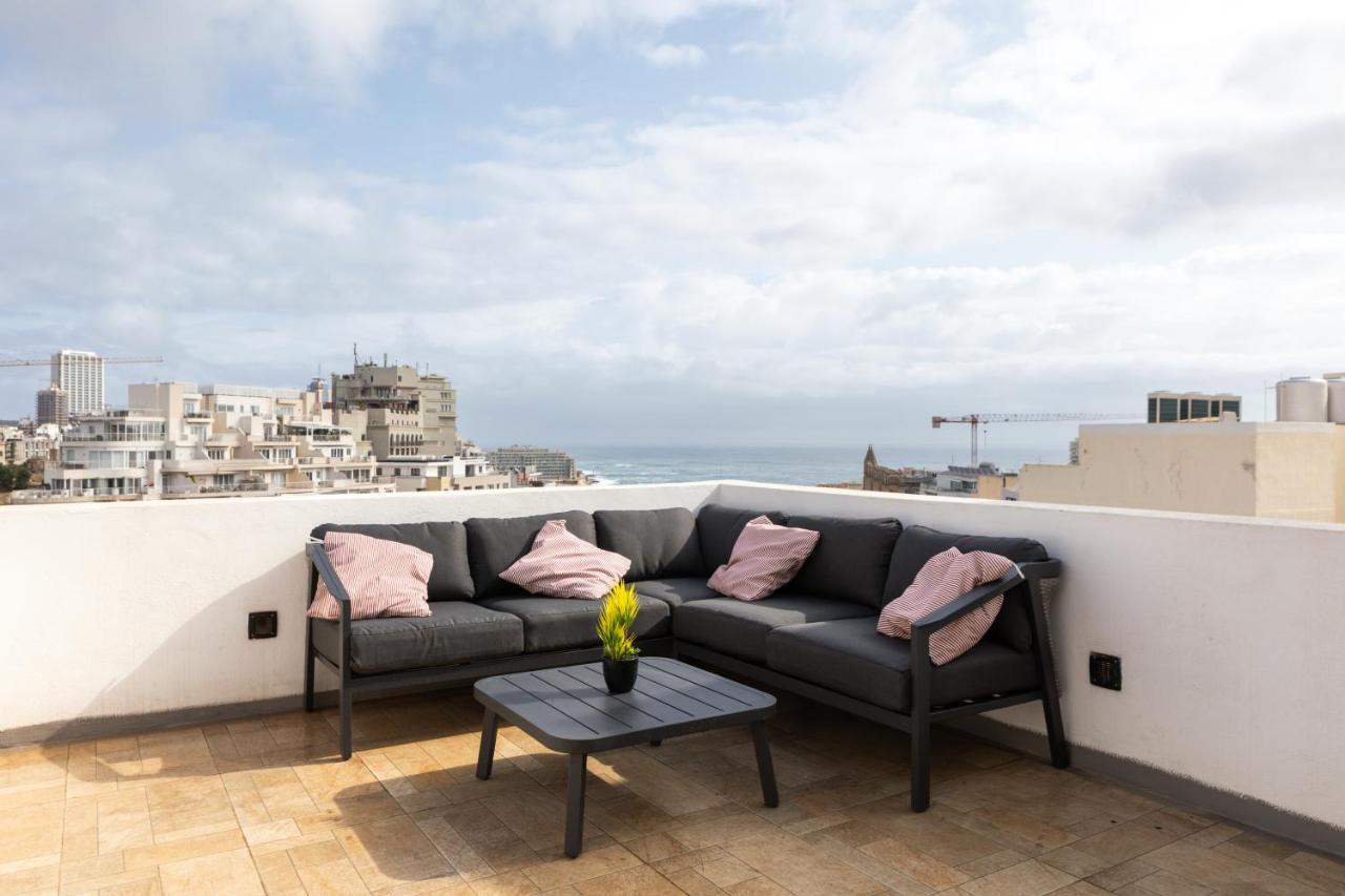 Entire Luxury Sliema Townhouse Steps From Beach Esterno foto