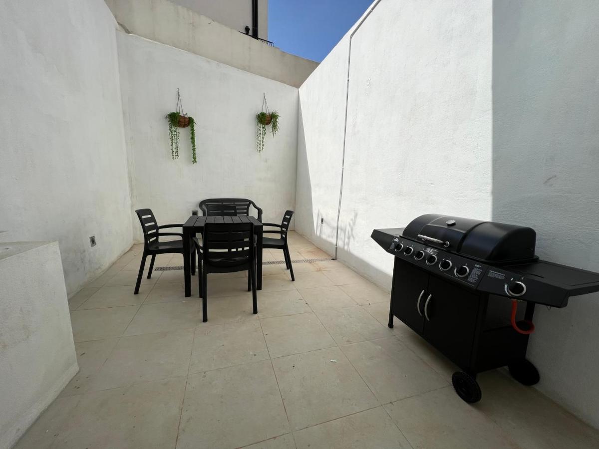 Entire Luxury Sliema Townhouse Steps From Beach Esterno foto