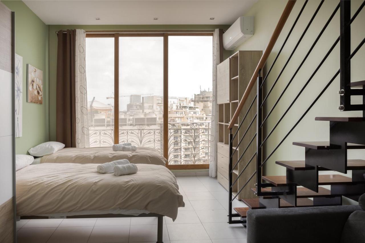 Entire Luxury Sliema Townhouse Steps From Beach Esterno foto