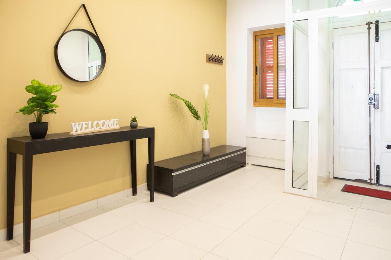 Entire Luxury Sliema Townhouse Steps From Beach Esterno foto